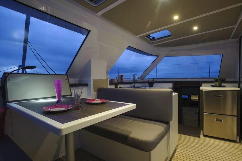 Book yachts online - False - Nautitech Open 40 (4Cab) - Golden Delicious - rent