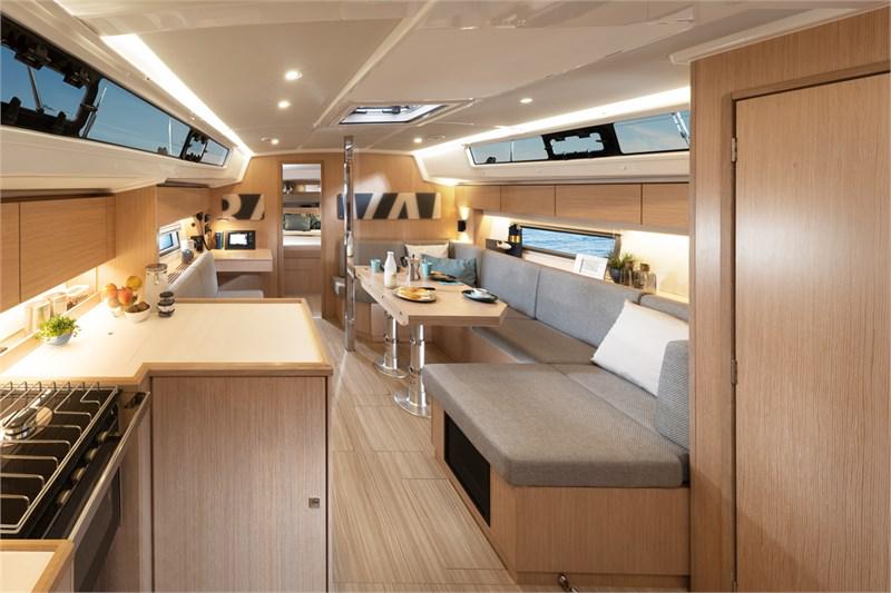 Book yachts online - False - Bavaria C42 (3Cab) - SeaTime - rent