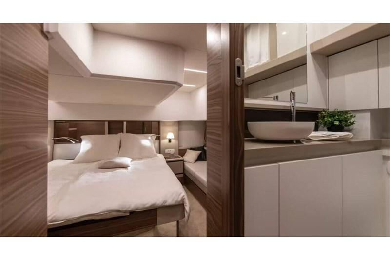 Book yachts online - False - Greenline 45 Fly - Chili - rent