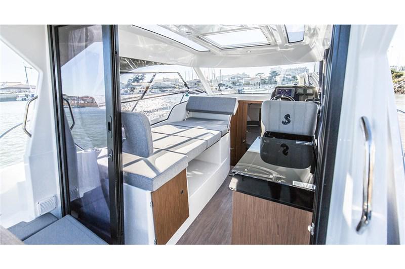 Book yachts online - False - Antares 9 OB - Freeya - rent