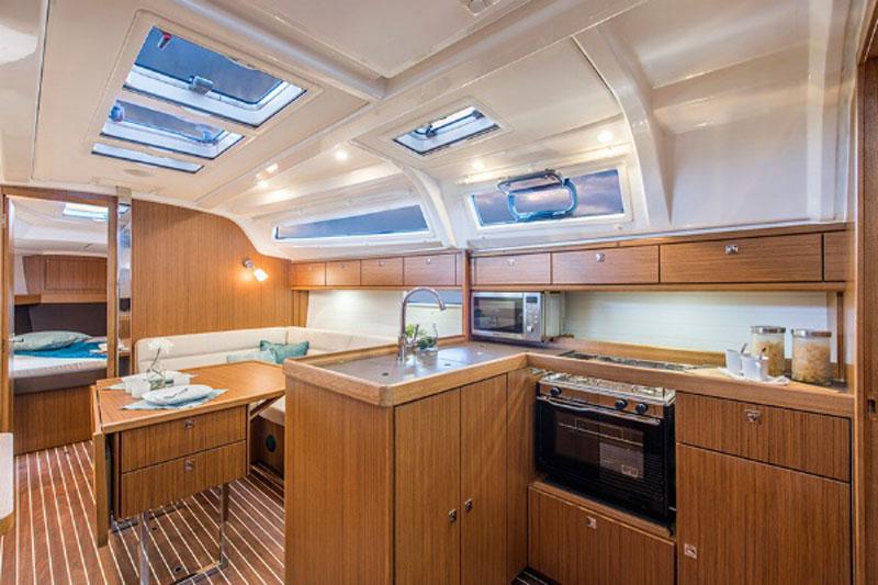 Book yachts online - False - Bavaria Cruiser 37 (3Cab) - aMore - rent