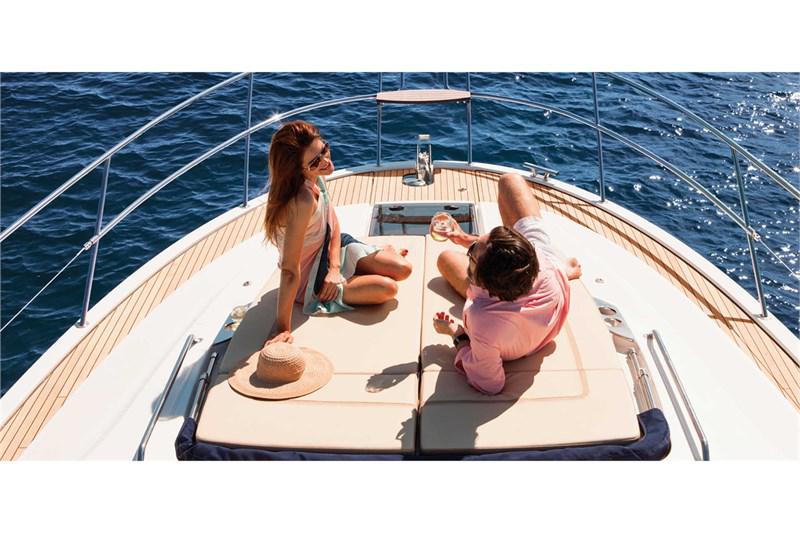 Book yachts online - False - Bavaria R40 Fly - Azaadi - rent
