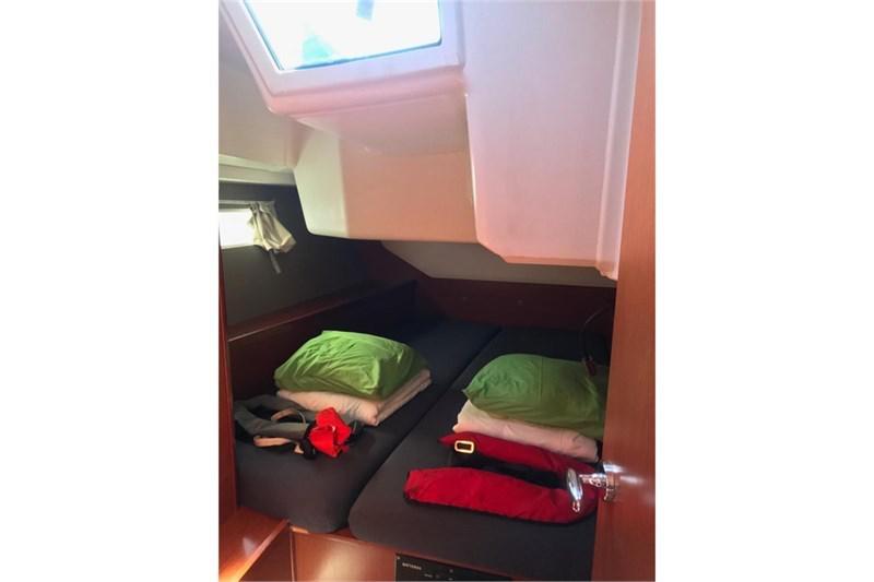 Book yachts online - False - Oceanis 45 (4Cab) - Alboran Gin Fizz (Radazul) - rent