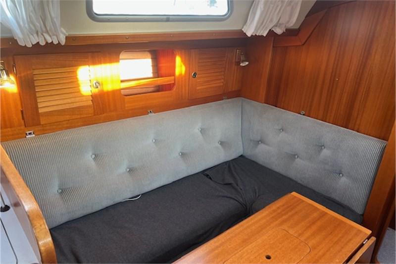 Book yachts online - False - Hallberg-Rassy 34 (2Cab) - Rassy - rent