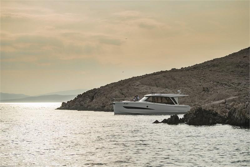 Book yachts online - False - Greenline 39 - Vita Bella - rent