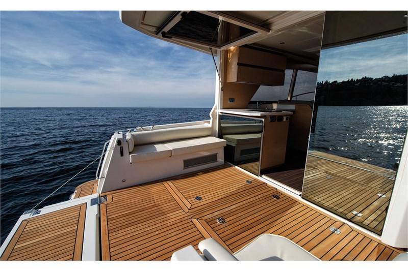 Book yachts online - False - Greenline 39 - Vita Bella - rent