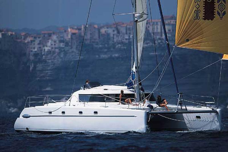 Book yachts online - False - Belize 43 (4Cab) -  Alboran Piropo (Cienfuegos) - rent