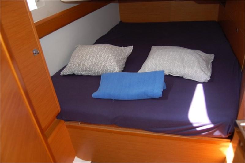 Book yachts online - False - Sun Odyssey 519 (5Cab) - Alboran Champagne - rent