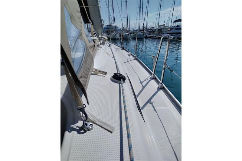 Book yachts online - False - Bavaria Cruiser 37 (3Cab) - Sea Hope - rent