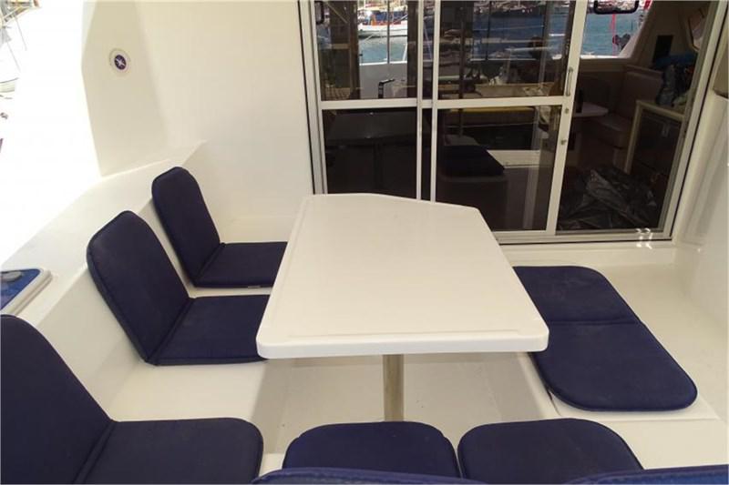 Book yachts online - False - Leopard 44 (4Cab) - La Luna (Radazul) - rent