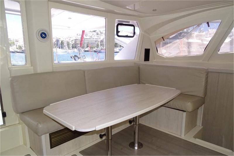 Book yachts online - False - Leopard 44 (4Cab) - La Luna (Radazul) - rent