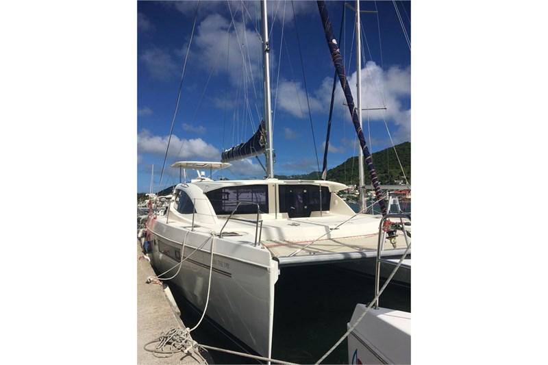 Book yachts online - False - Leopard 48 (4+1Cab) - Seas the Day - rent