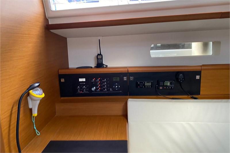 Book yachts online - False - Sun Odyssey 519 (5Cab) - Alboran Pacharán (Radazul) - rent