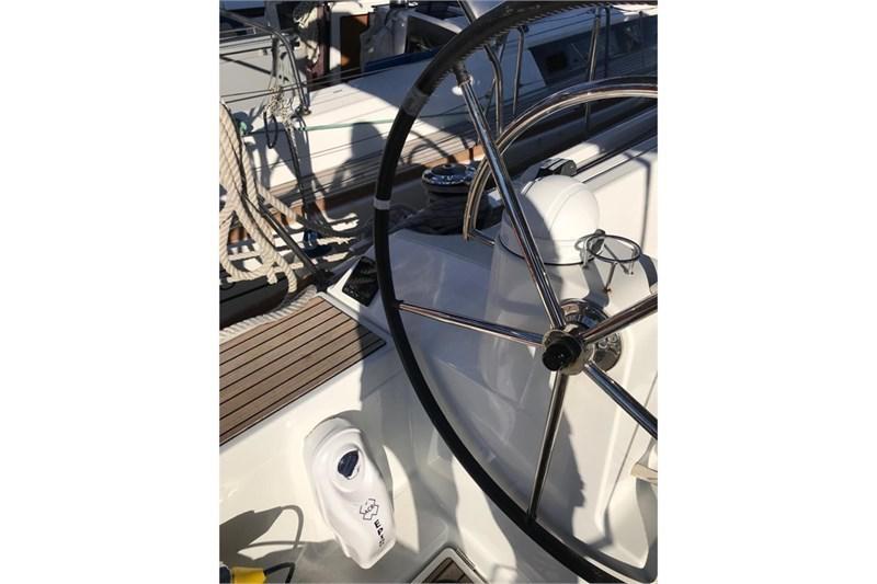 Book yachts online - False - Sun Odyssey 519 (5Cab) - Alboran Bourbon (Mallorca/La Lonja) - rent