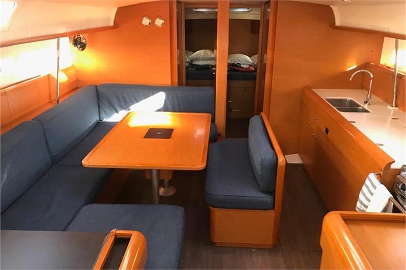 Book yachts online - False - Sun Odyssey 519 (5Cab) - Alboran Bourbon (Mallorca/La Lonja) - rent