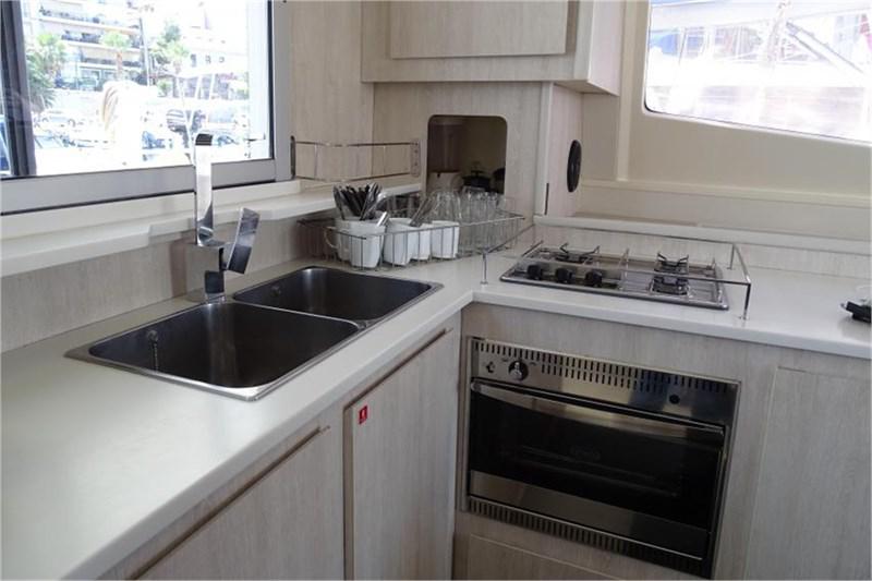 Book yachts online - False - Leopard 44 (4Cab) - La Luna (Mallorca/La Lonja) - rent