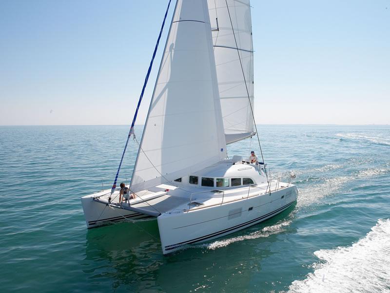 Book yachts online - catamaran - Lagoon 380 - Tamara - rent