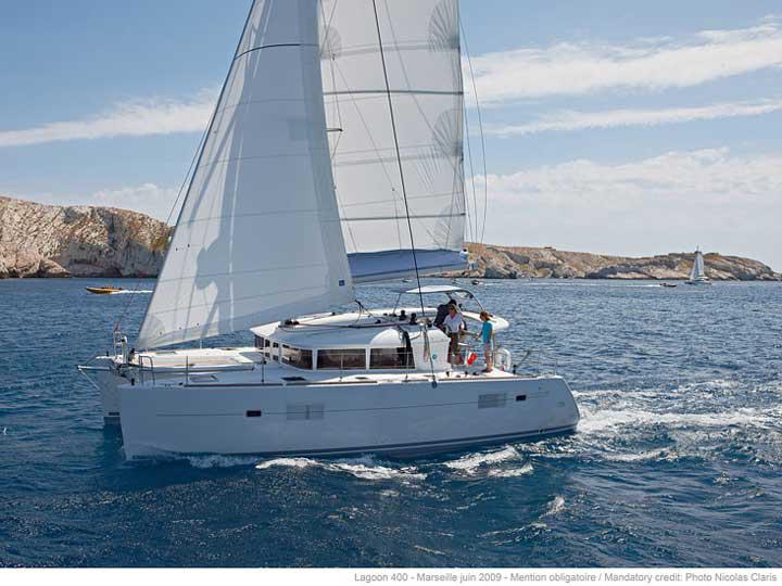 Book yachts online - catamaran - Lagoon 400 S2 - Elina - rent