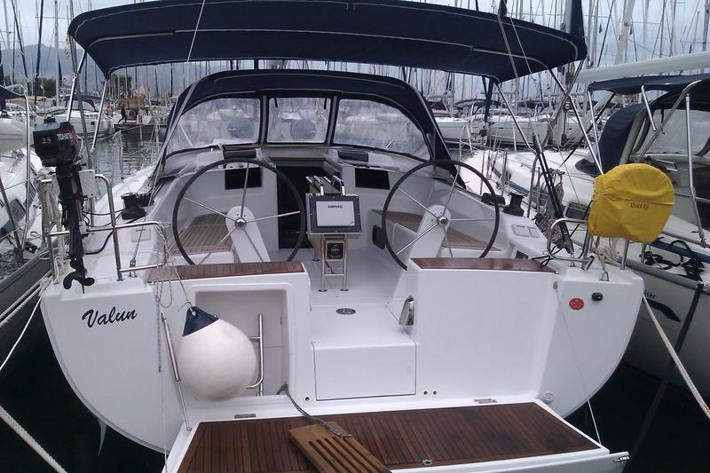 Book yachts online - sailboat - Hanse 415 - Valun - rent