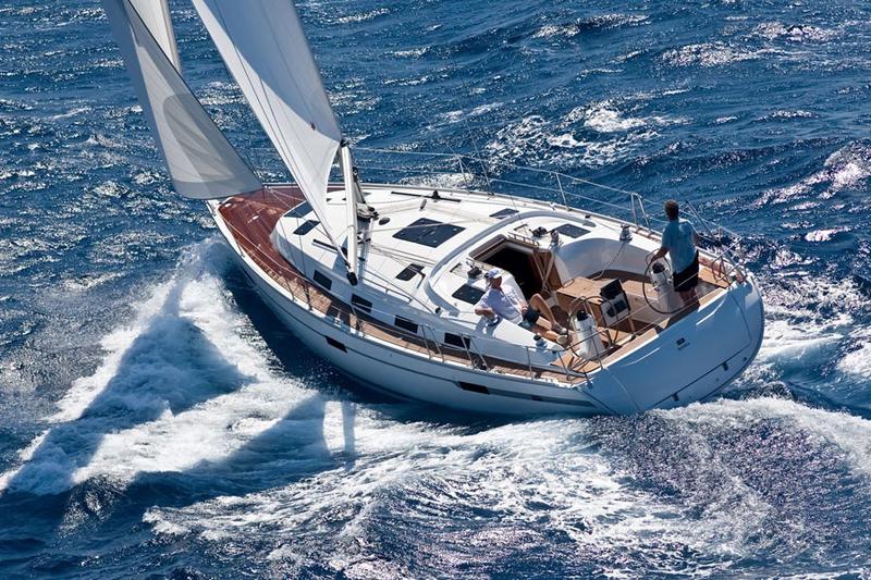Book yachts online - sailboat - Bavaria 40 BT '13 - Svarog - rent