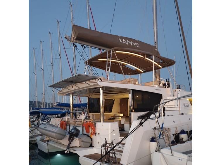 Book yachts online - catamaran - Bali 4.8 - Calypso - rent