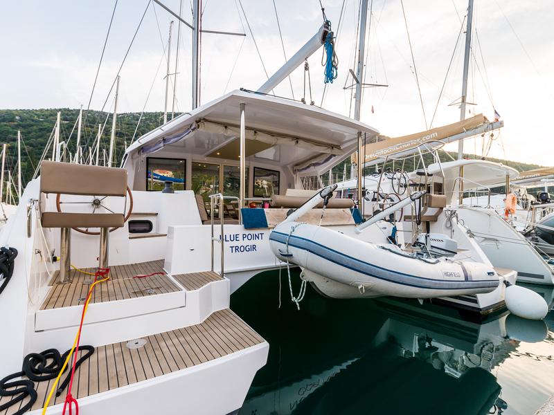 Book yachts online - catamaran - Nautitech Open 40 - BLUE POINT - rent