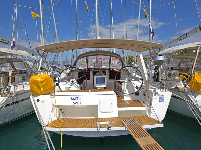 Book yachts online - sailboat - Dufour 412 Grand large - Matul - rent