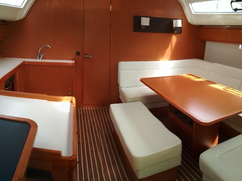 Book yachts online - sailboat - Bavaria Cruiser 51 . - Agata - rent