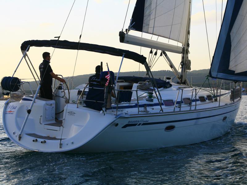 Book yachts online - sailboat - Bavaria 46 Cruiser - VIYA - rent