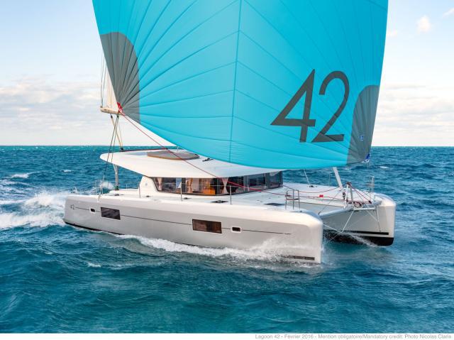 Book yachts online - catamaran - Lagoon 42 - LOVE HUNTER - rent