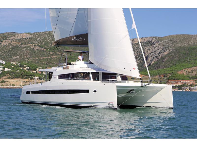 Book yachts online - catamaran - Bali 5.4. - LALOUNGE - rent