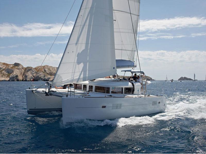 Book yachts online - catamaran - Lagoon 400 S2 - MAJA V - rent