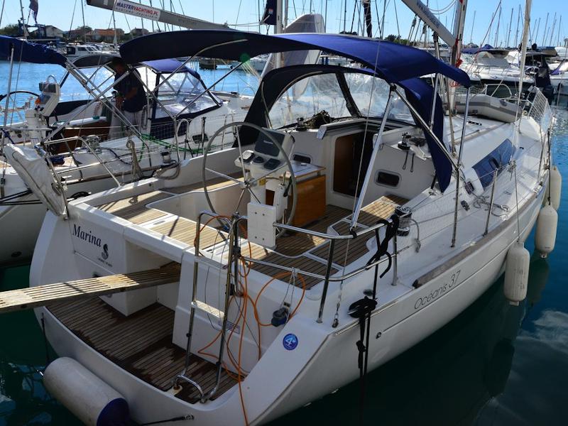 Book yachts online - sailboat - Oceanis 37 - MARINA - rent