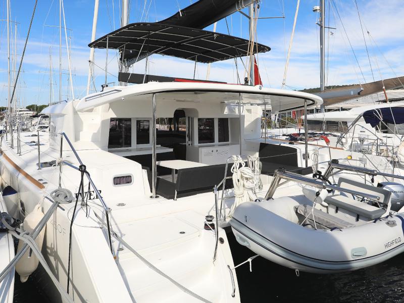 Book yachts online - catamaran - Lagoon 450 F - OLIVER - rent