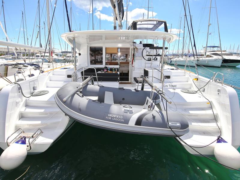 Book yachts online - catamaran - Lagoon 39 - GIN TONIC - rent
