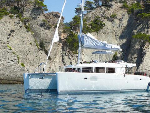 Book yachts online - catamaran - Lagoon 450 - Lagoon 450F - rent