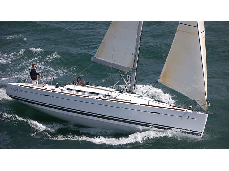 Book yachts online - sailboat - First 40.7 - Santa Magica - rent