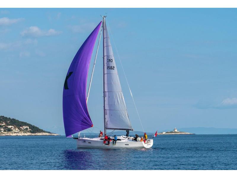 Book yachts online - sailboat - X-Yacht 4-3 - JUNIBAX - rent