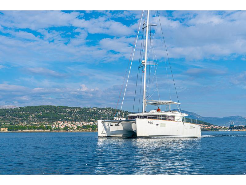 Book yachts online - catamaran - Lagoon 450 F - ANJA I - rent