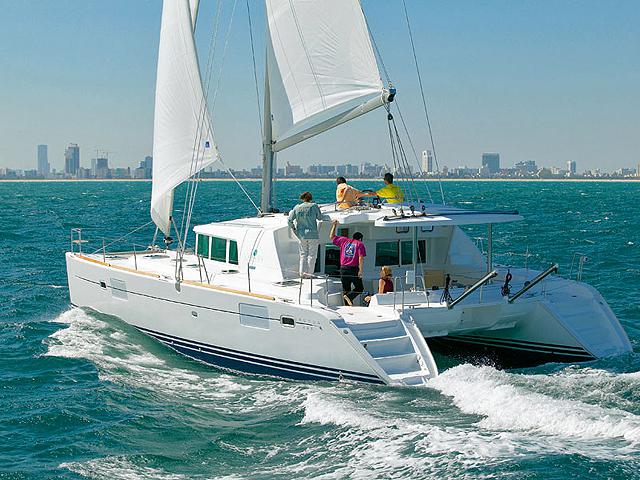 Book yachts online - catamaran - Lagoon 440 - Rori - rent