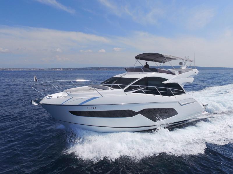 Book yachts online - motorboat - Manhattan 52 - CICO - rent