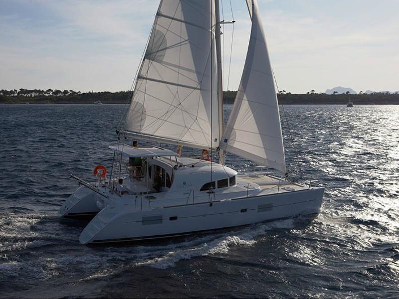Book yachts online - catamaran - Lagoon 380 - Istion - rent