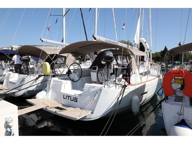 Book yachts online - sailboat - Sun Odyssey 419 - Litus - rent