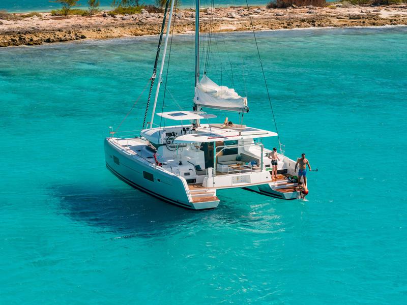 Book yachts online - catamaran - Lagoon 42 - Proteas - rent