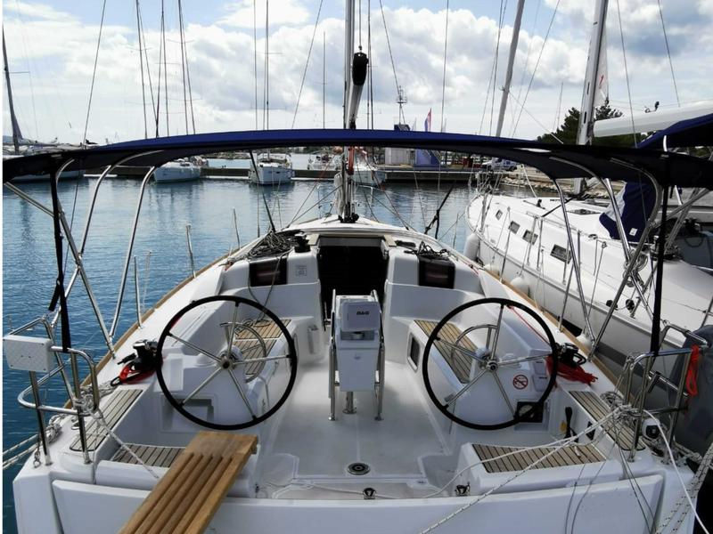 Book yachts online - sailboat - Sun Odyssey 389 - Zappa - rent