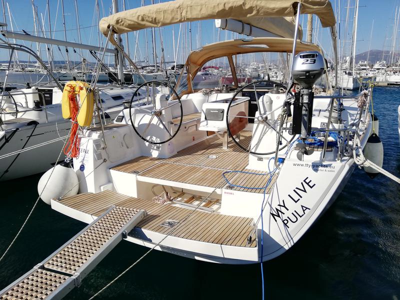Book yachts online - sailboat - Dufour 450 Owner version - My Life - rent