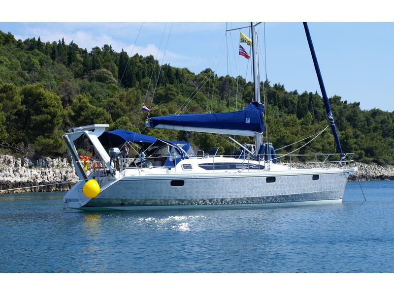 Book yachts online - sailboat - Ovni 395 - Gorgo - rent