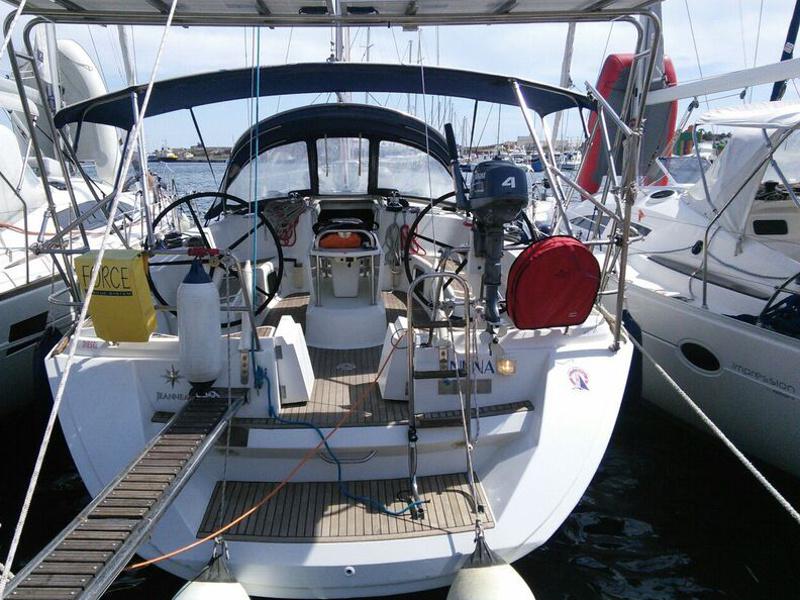 Book yachts online - sailboat - Sun Odyssey 45 - Vega  - rent