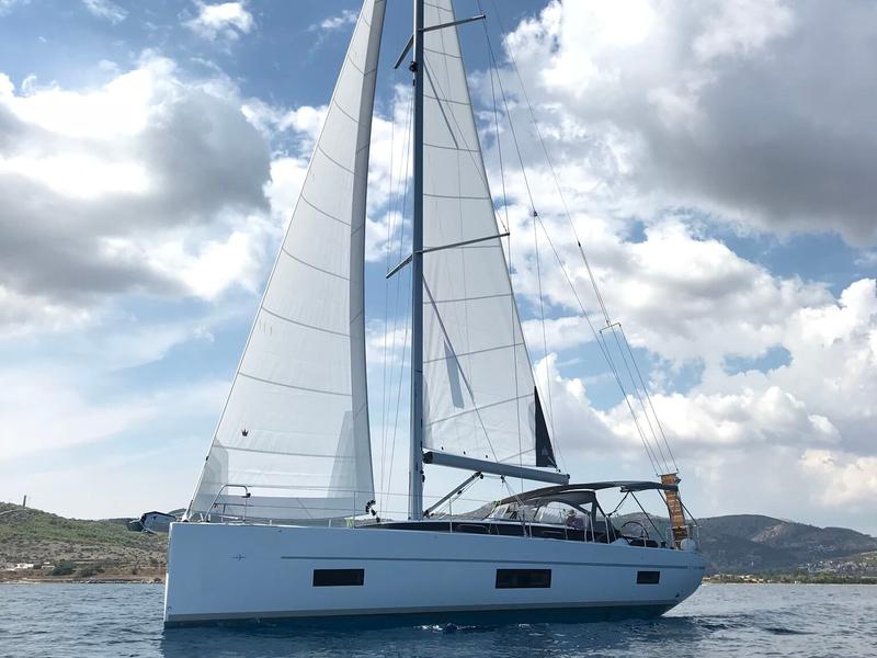 Book yachts online - sailboat - Bavaria C45 Style - Amaryllis - rent