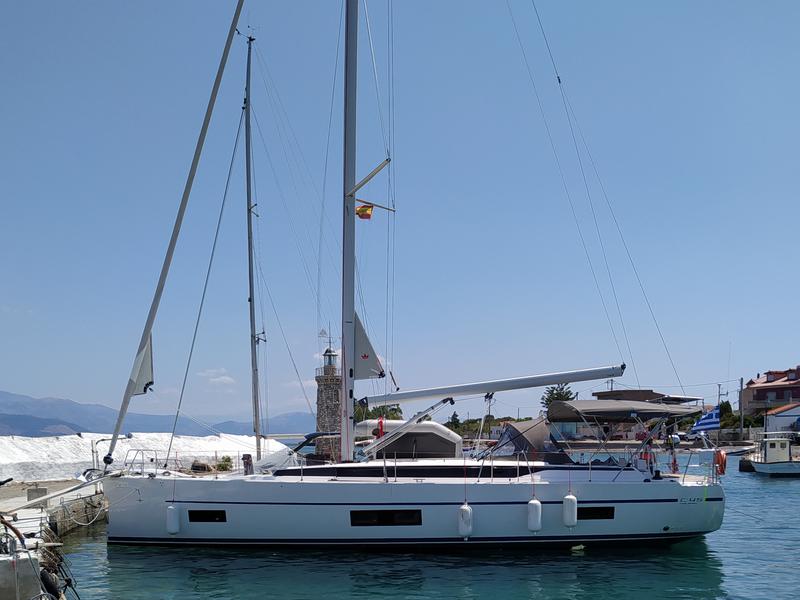 Book yachts online - sailboat - Bavaria C45 - Carpe Diem - rent